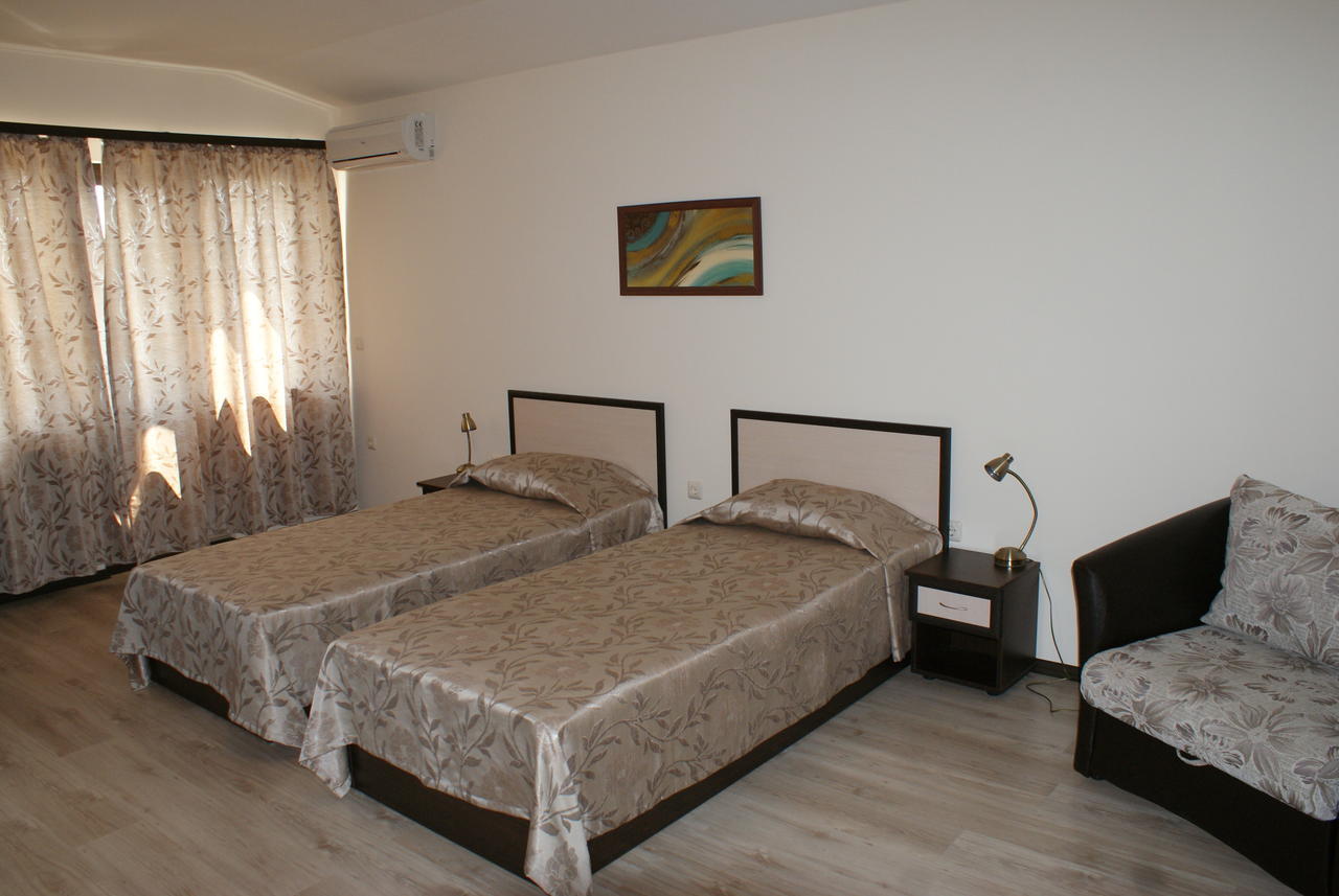 Family Hotel Venera Kavarna Exterior foto